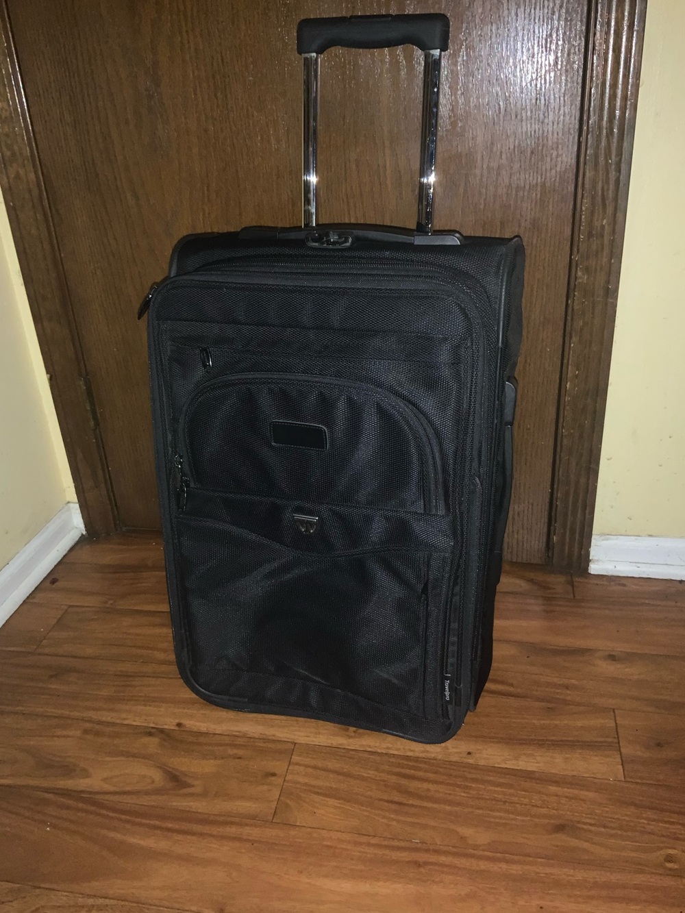 Travelpro flightpro 2 expandable 2 wheel travel luggage. Various components.